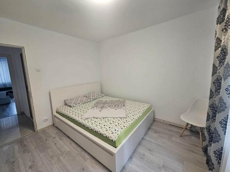 Apartament cu 3 camere în Pantelimon