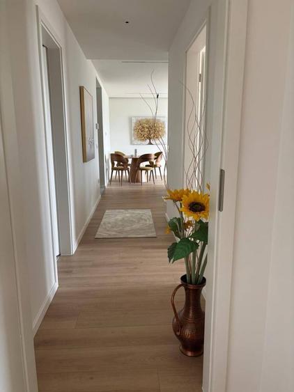 Apartament cu 3 camere decomandat, mobilat în Central