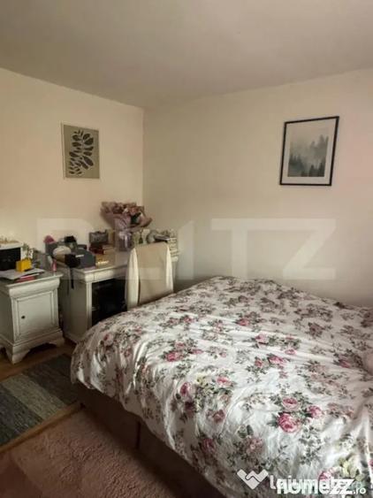 Apartament cu 4 camere decomandat în Central