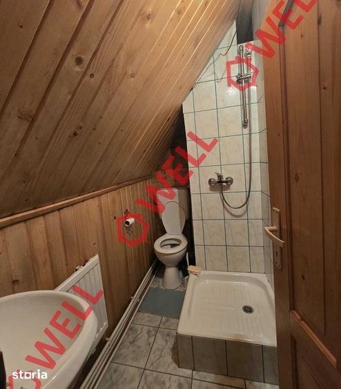 Casă cu 6 camere cu Teren 421 Mp în Central