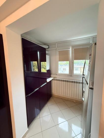 Apartament cu 4 camere decomandat în Crângași