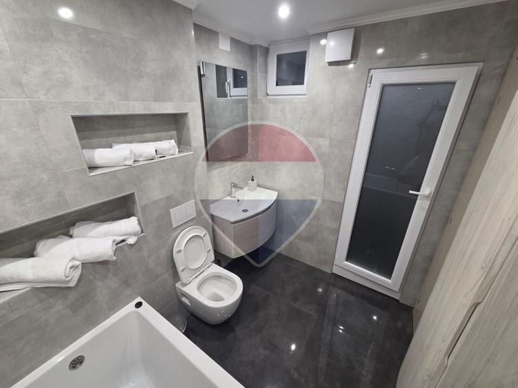 Apartament cu 3 camere decomandat, mobilat în Spitalul Județean