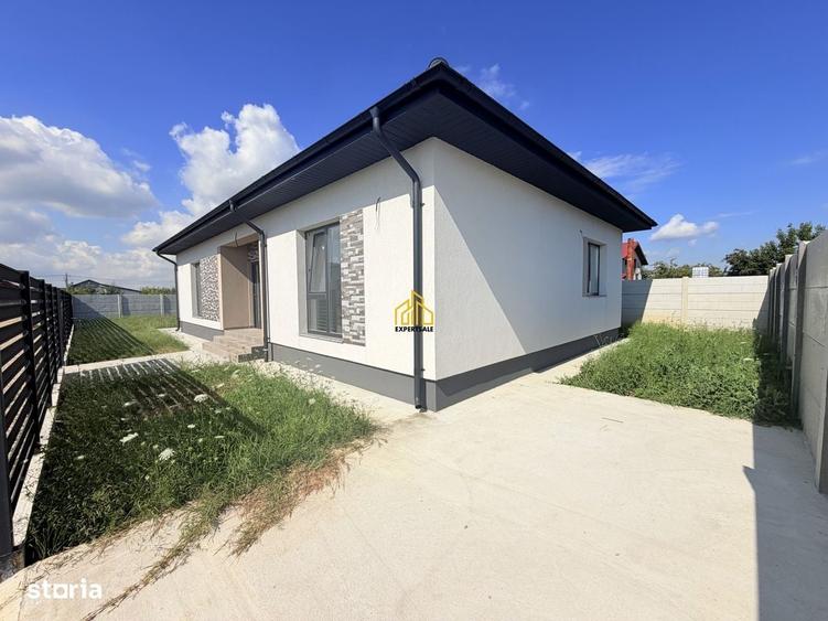 Casă cu 4 camere în Domnești