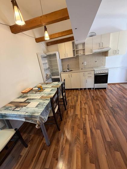 Apartament cu 2 camere semidecomandat în P-ța Unirii