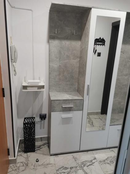 Apartament cu 2 camere semidecomandat în Central
