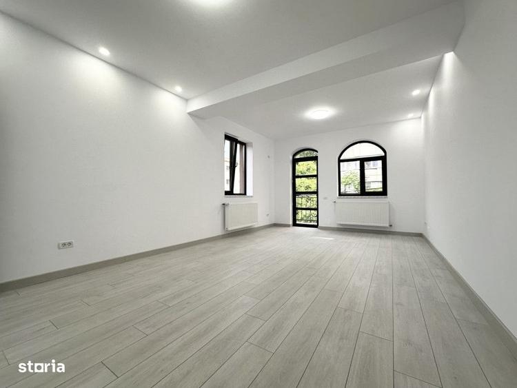 Casă cu 4 camere cu Teren 140 Mp în Vitan