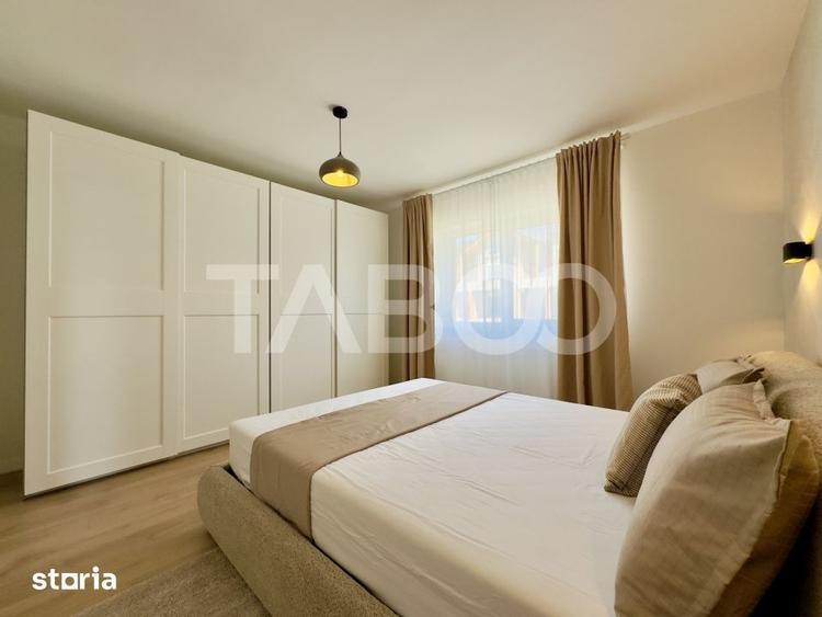 Apartament cu 4 camere decomandat în Cristian