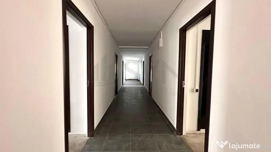 Spațiu comercial, de 4,811 mp, în Central