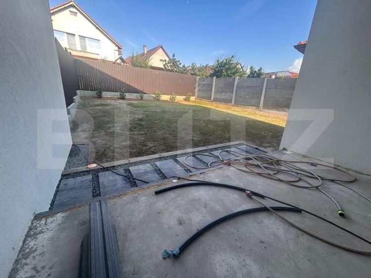 Duplex cu 4 camere cu Canalizare în Giarmata