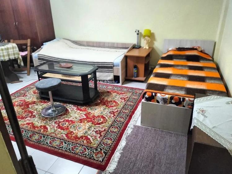 Garsonieră decomandată în Central