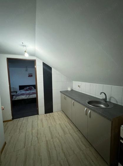 Garsonieră decomandată în 23 August (Cațelul)