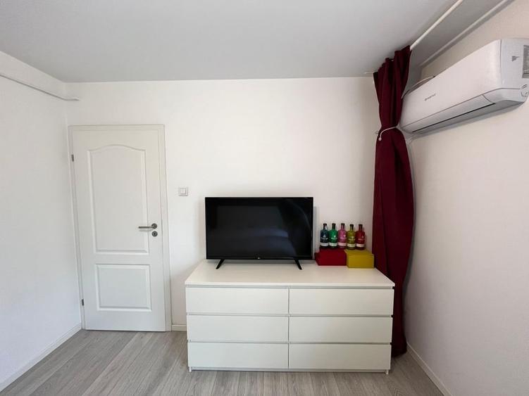 Apartament cu 3 camere decomandat în Dristor