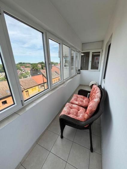 Apartament cu 3 camere decomandat, mobilat în Dorobanților