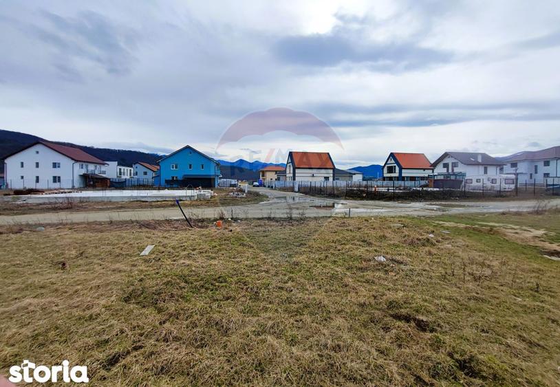 Teren de 353 mp, în Central