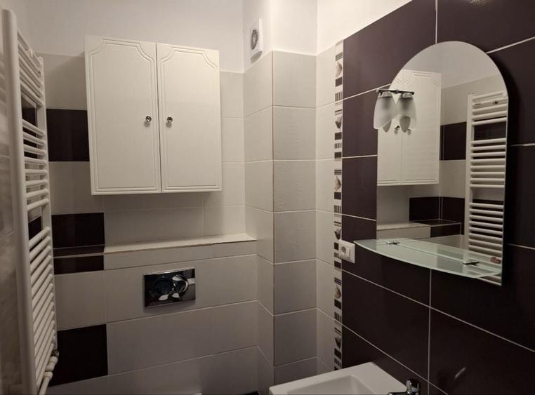 Apartament cu 2 camere decomandat în Galata