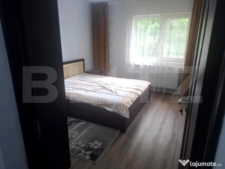 Apartament cu 3 camere decomandat în Micro 6