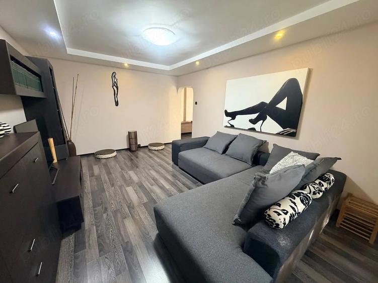 Apartament cu 3 camere decomandat în Soarelui