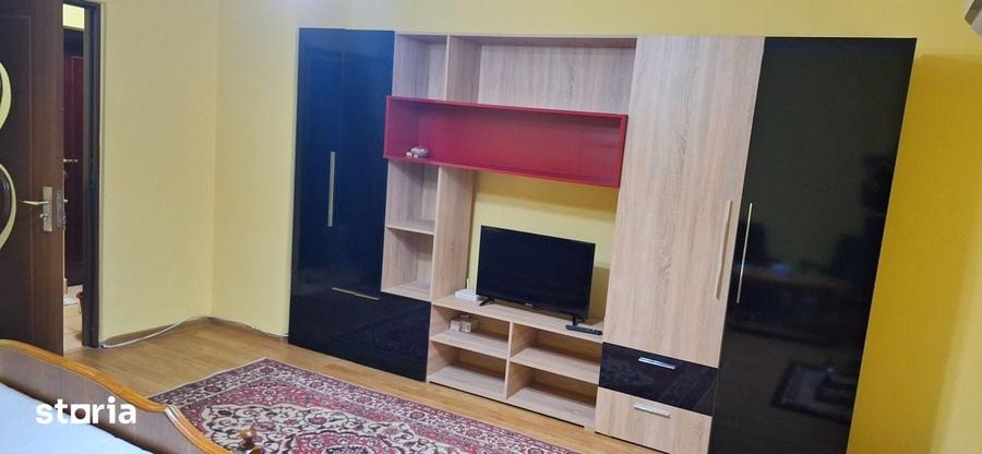 Garsonieră decomandată în Podu Roș