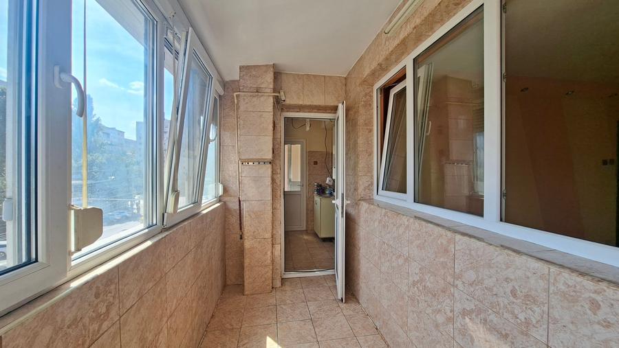 Apartament cu 2 camere decomandat în Micro 18