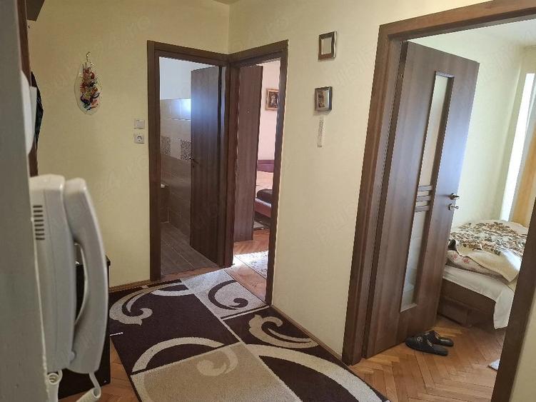 Inchiriez apartament cu 3 camere decomandat - 5