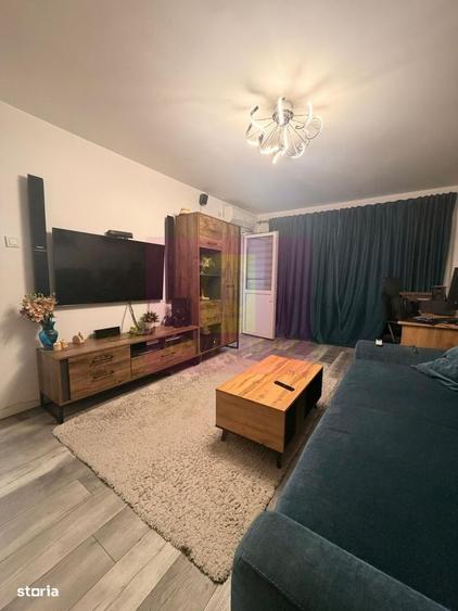 Apartament cu 3 camere decomandat, mobilat în Central