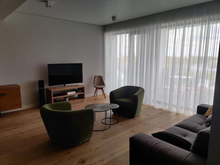 Apartament cu 5 camere în Floreasca