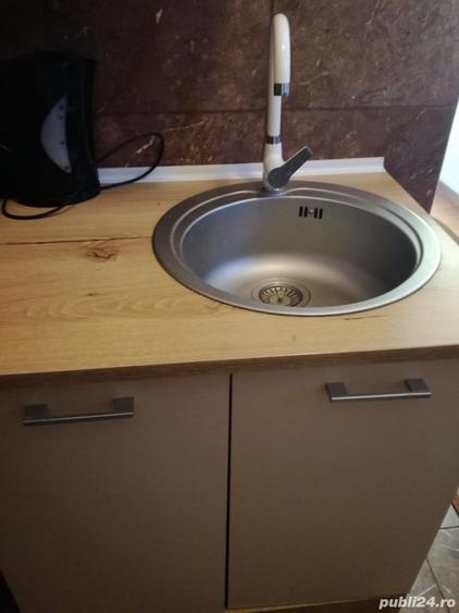 Apartament cu 3 camere decomandat în Vălenii de Munte