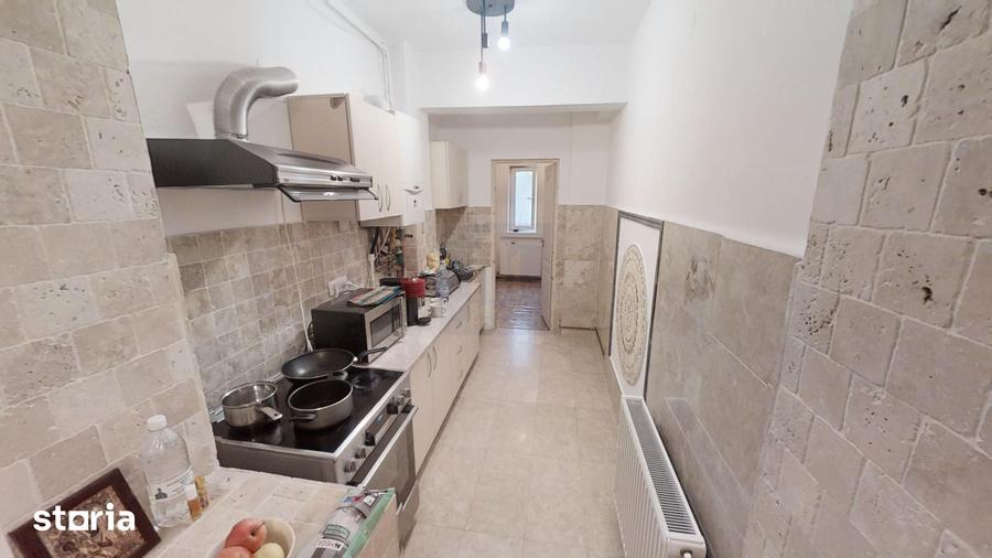 Apartament cu 3 camere semidecomandat în Brezoianu