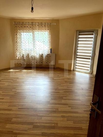 Casă individuală cu 4 camere cu Teren 1480 Mp în Brădești
