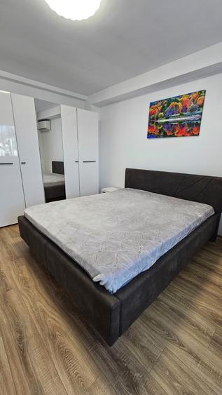 Apartament cu 3 camere semidecomandat în Cug
