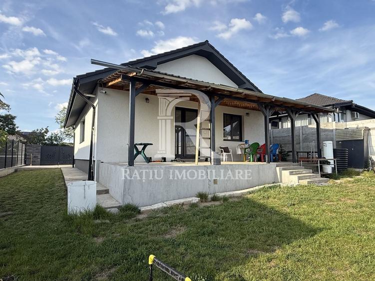 Casă individuală cu 4 camere cu Canalizare în Oncea