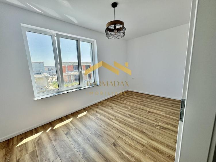 Duplex cu 4 camere cu Canalizare în Bucovăț (Remetea Mare)