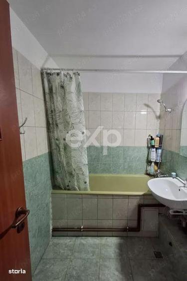 Apartament cu 3 camere decomandat în Banat