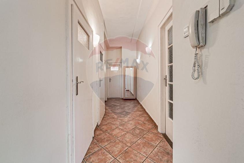 Apartament cu 4 camere de vânzare în zona Ultracentral - 9