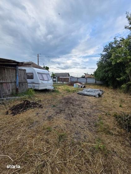 Casă cu 3 camere cu Teren 80 Mp în Obârșia de Câmp
