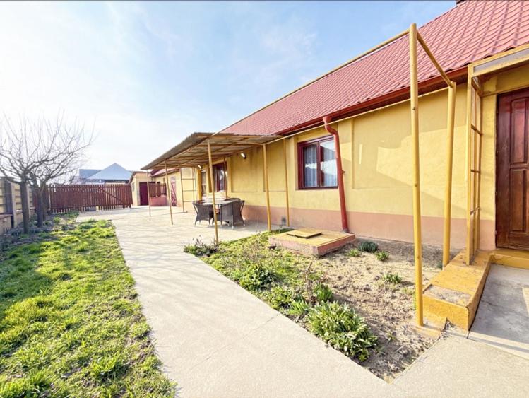 Casă cu 4 camere în Săcălaz