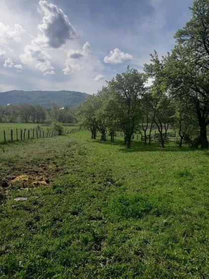 Casă cu 4 camere în Toaca