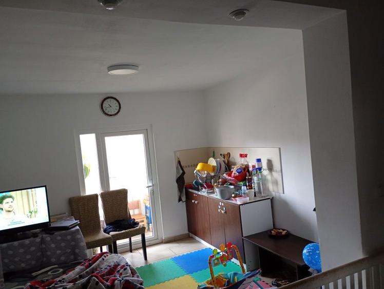 Apartament cu 2 camere decomandat în Industrială