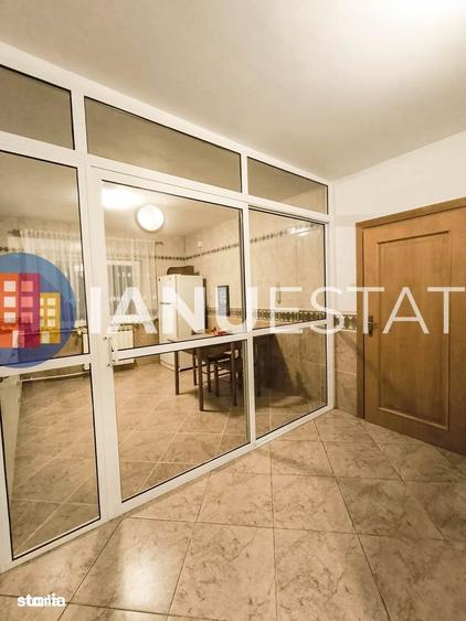 Apartament cu 3 camere semidecomandat, mobilat în Mihai Bravu