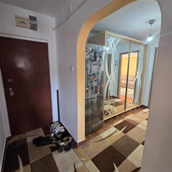 Apartament cu 2 camere decomandat în Dacia
