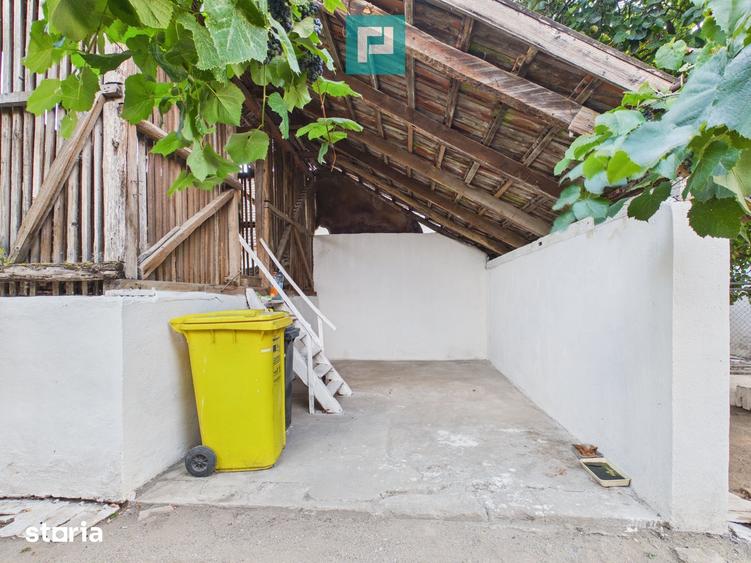 Casă cu 3 camere cu Canalizare în Central
