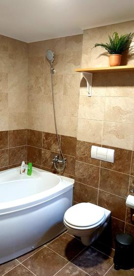 Apartament cu 3 camere decomandat în Platoul Izvor