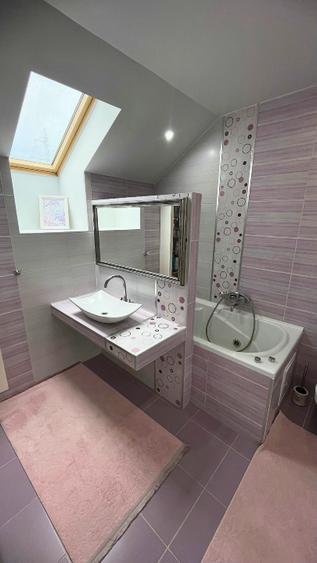 Apartament cu 2 camere semidecomandat în Florești