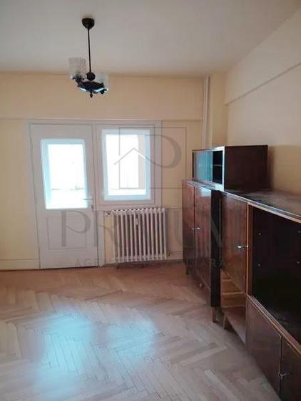 Apartament cu 3 camere decomandat, mobilat în Iosefin