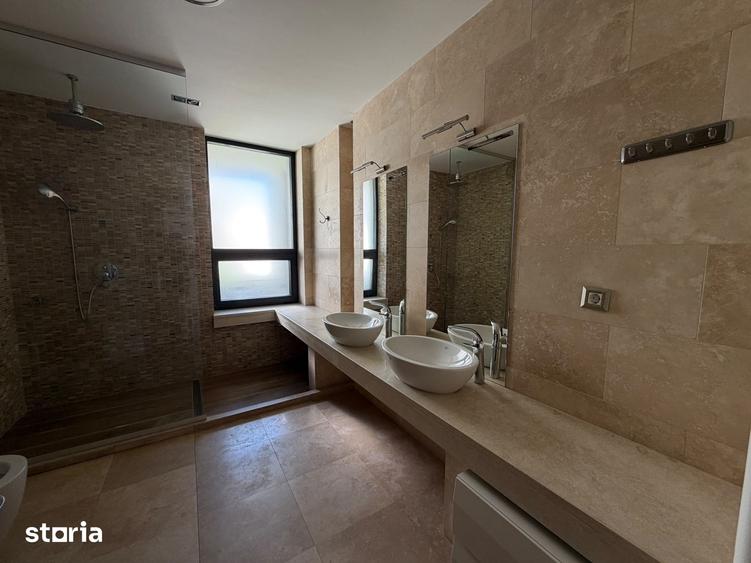 Casă cu 4 camere cu Teren 500 Mp în Băneasa