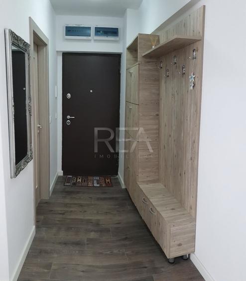 Apartament cu 3 camere decomandat, mobilat în Pipera
