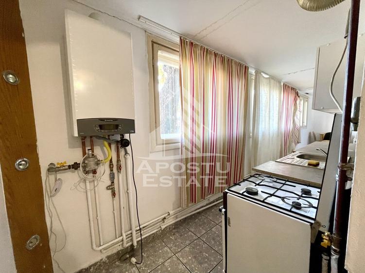 Apartament cu 2 camere decomandat, mobilat în Girocului