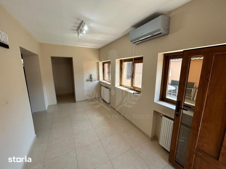 Casă cu 3 camere cu Teren 165 Mp în Central