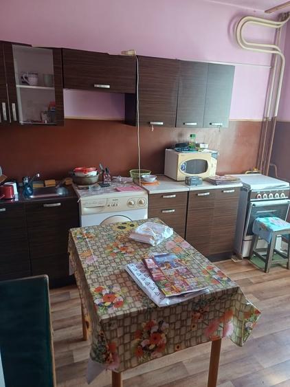 Apartament decomandat în Apusului