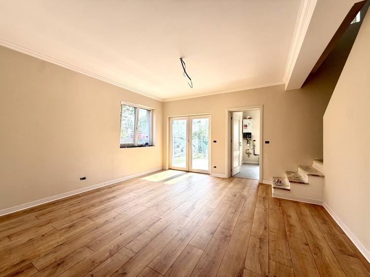 Duplex cu 4 camere cu Canalizare în Sânandrei